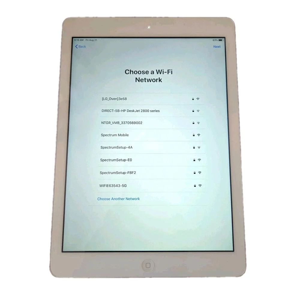 Apple iPad Air Silver A-1474 32GB 1st Gen i0S WiFi  9.7